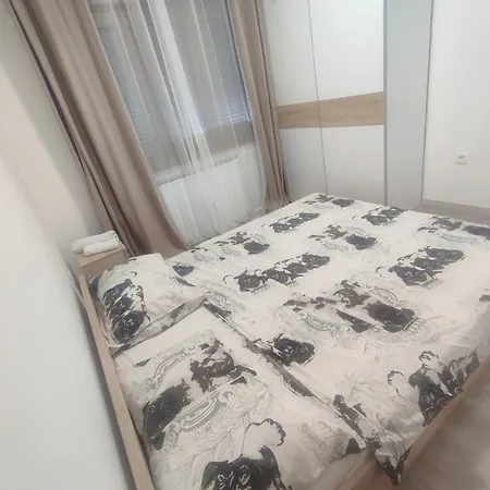 Petra Apartment *