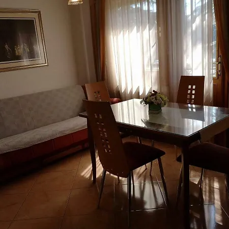 Petra Apartment *